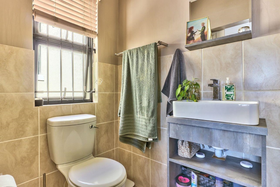 To Let 3 Bedroom Property for Rent in Royal Ascot Western Cape